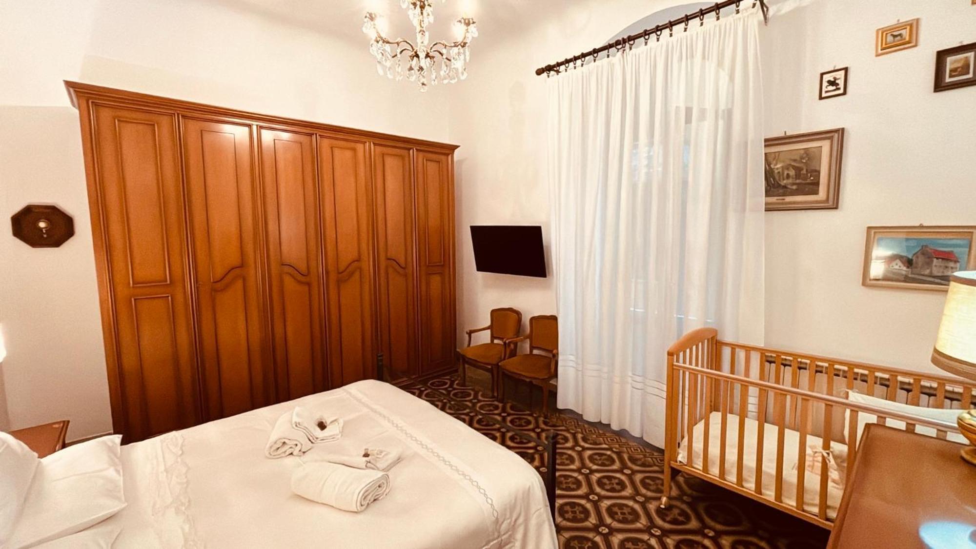 Appartamento Retro-Chic In La Spezia Luaran gambar