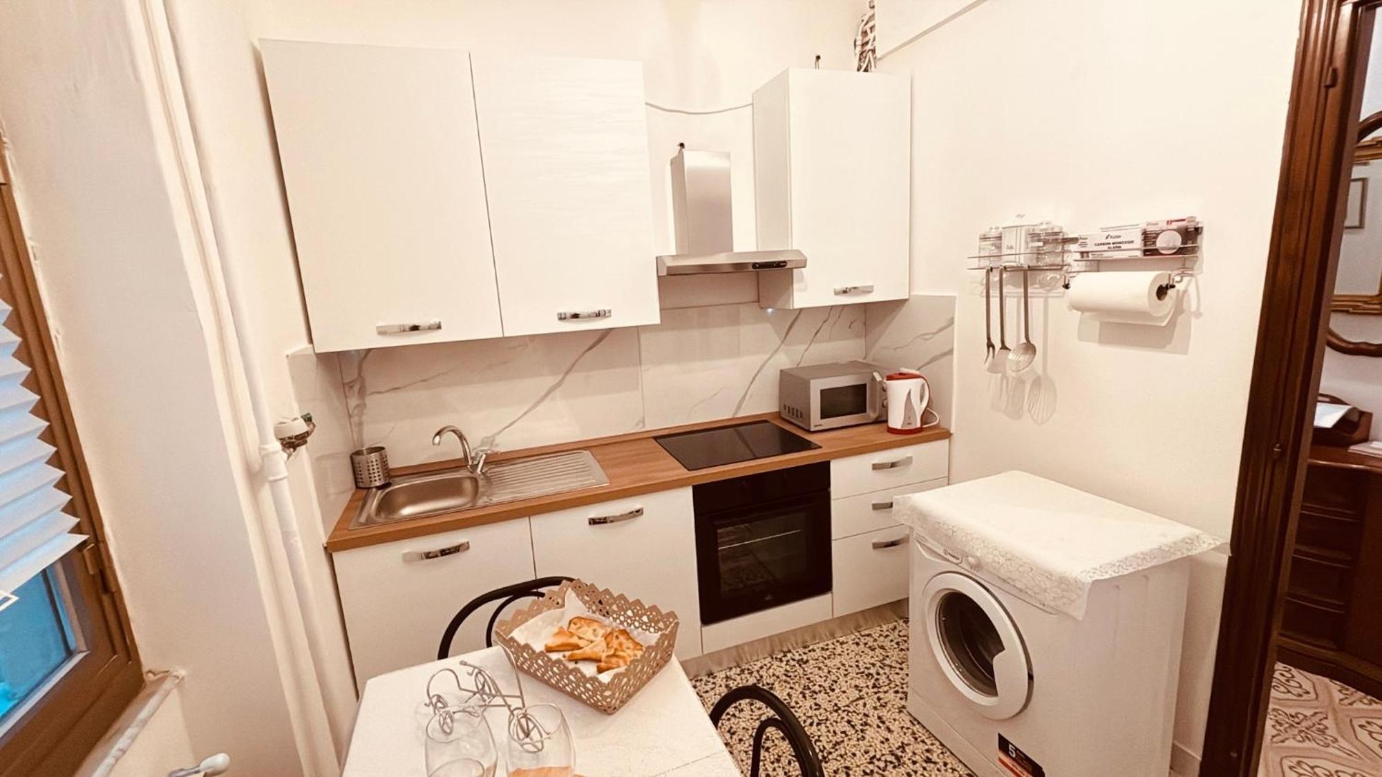 Appartamento Retro-Chic In La Spezia Luaran gambar